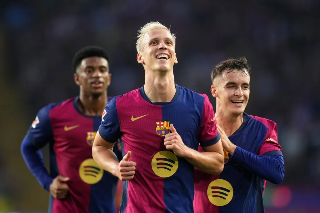 Dani Olmo e jogadores do Barcelona