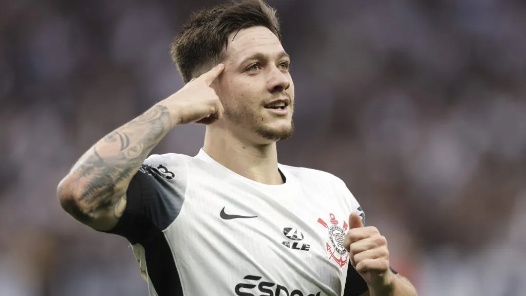 Rodrigo Garro com a camisa do Corinthians.