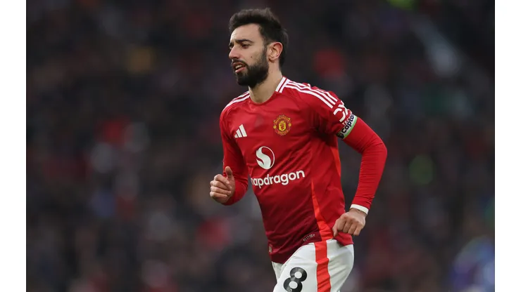 Bruno Fernandes é o atual capitão do Manchester United (Photo by Nathan Stirk/Getty Images)