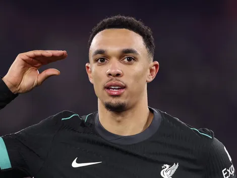 Arnold é duramente criticado pelos Fanáticos em empate contra o United