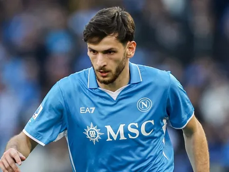 Manchester United tenta troca pela contratação de Khvicha Kvaratskhelia