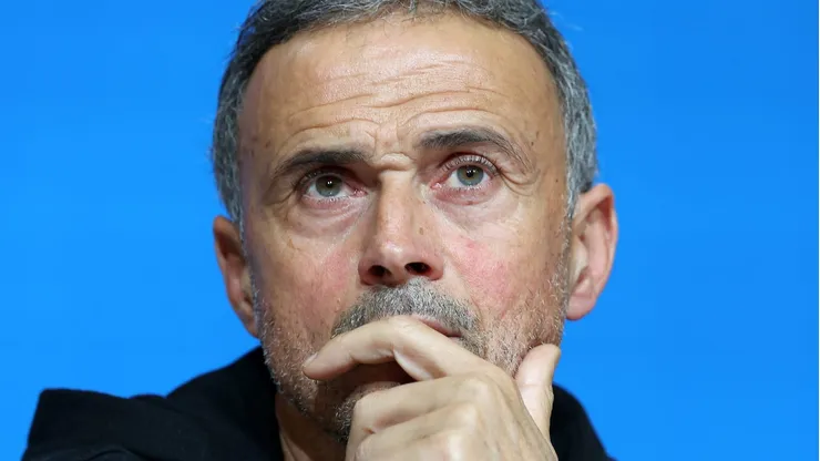 Clube da Premier League aciona com o PSG para contratar atacante.