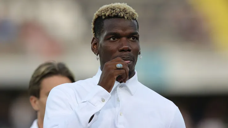 Paul Pogba presente no estádio antes de duelo pela Juventus