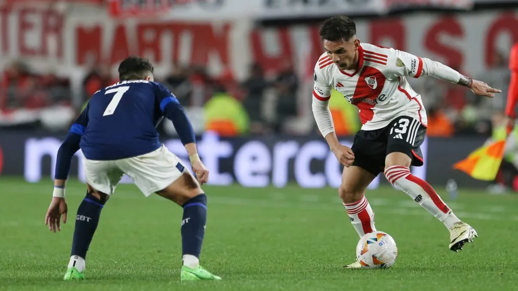 Enzo Díaz em campo pelo River Plate. Foto: Daniel Jayo/Getty Images