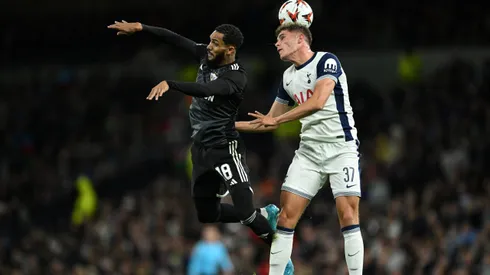 Juninho em campo pela UEFA Europa League. Atacante está negociando com o Flamengo. Foto: Justin Setterfield