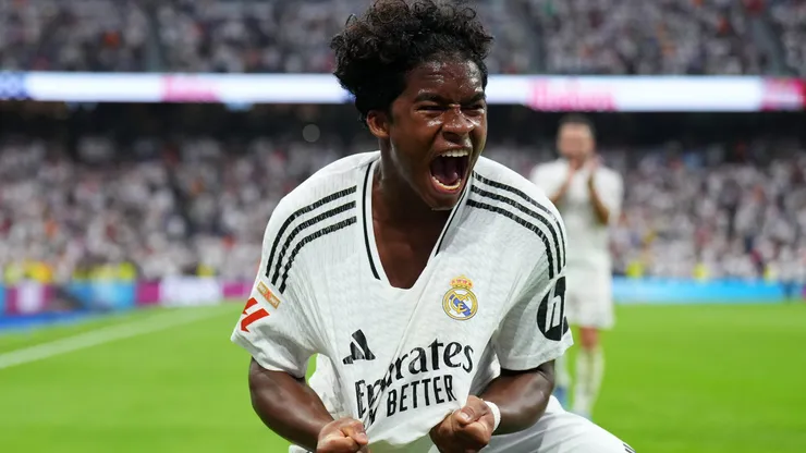 Endrick comemora gols com a camisa do Real Madrid. Foto: Angel Martinez