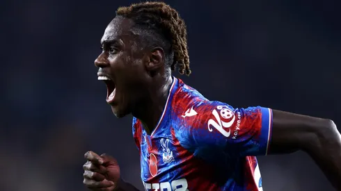 Em busca de soluções, o Chelsea avalia trazer Trevoh Chalobah de volta de seu empréstimo ao Crystal Palace e considera reforços como Marc Guehi. (Foto: Naomi Baker/Getty Images)