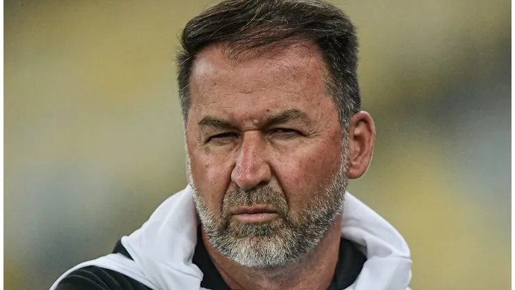 Corinthians encaminha contratação e Atlético-MG tenta atravessar.