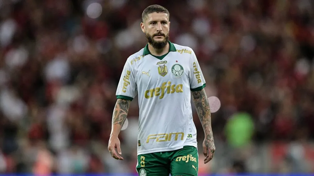 Zé Rafael com a camisa do Palmeiras. Foto: Thiago Ribeiro/AGIF