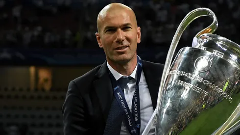 Ídolo do Real Madrid, Zidane abre negociações para comandar outra grande potência (Photo by Matthias Hangst/Getty Images)