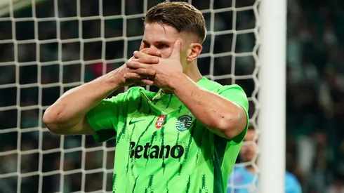 Gyökeres comemorando gol na Copa de Portugal. Atacante não deseja jogar no Manchester United. Foto by Gualter Fatia