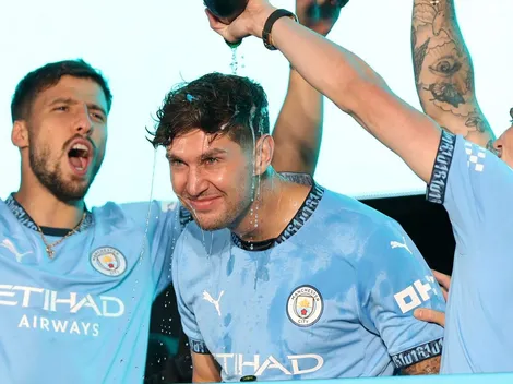 Éderson, John Stones e Kyle Walker são colocados na lista de transferências