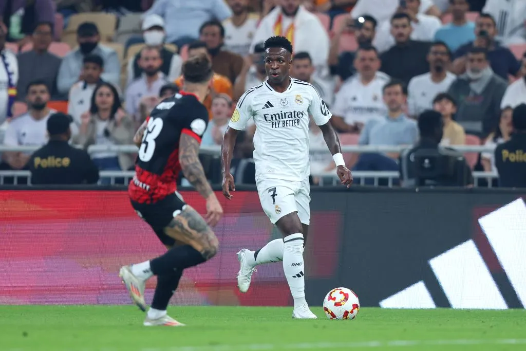 Vini Jr e Maffeo em Real Madrid x Mallorca  (Photo by Yasser Bakhsh/Getty Images)