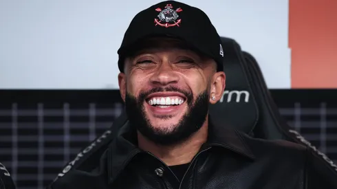 Corinthians não vai parar em Memphis Depay e quer assinar com mais um atacante do exterior.