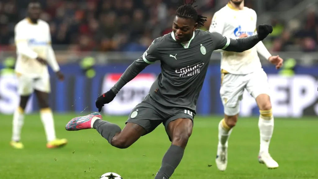 Rafael Leão jogando pelo Milan. Foto:Marco Luzzani/Getty Images