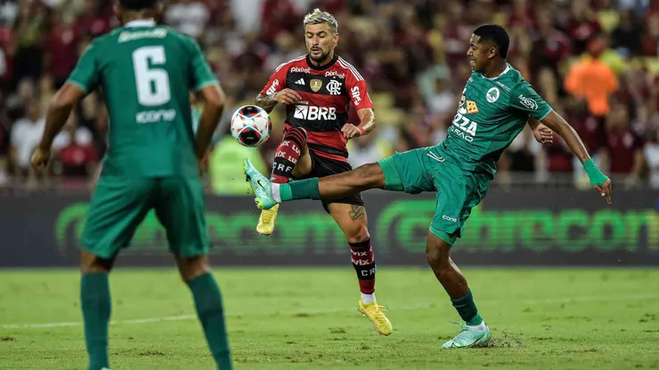 Arrascaeta só deve jogar a partir da quinta rodada do Carioca
