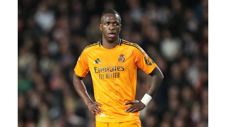 Vini Jr. atacante do Real Madrid em campo (Photo by Aitor Alcalde/Getty Images)