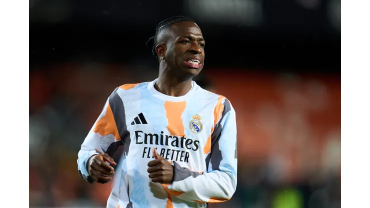Vini Jr. é peça fundamental no elenco do Real Madrid (Photo by Aitor Alcalde/Getty Images)