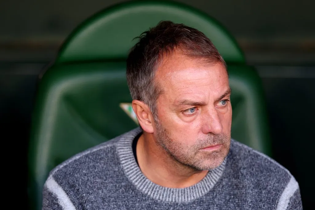 Hansi Flick, técnico do Barcelona (Photo by Fran Santiago/Getty Images)