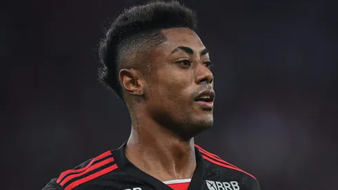 Flamengo aceita vender Bruno Henrique ao Atlético Mineiro, mas impõe uma condição.