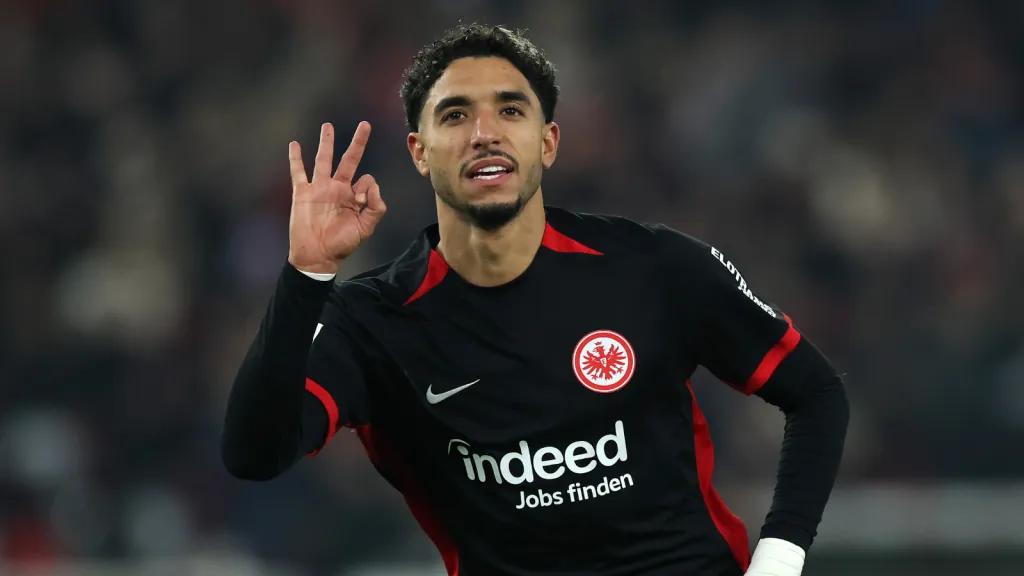 Omar Marmoush comemorando em partida pelo Eintracht Frankfurt (Photo by Alex Grimm/Getty Images)