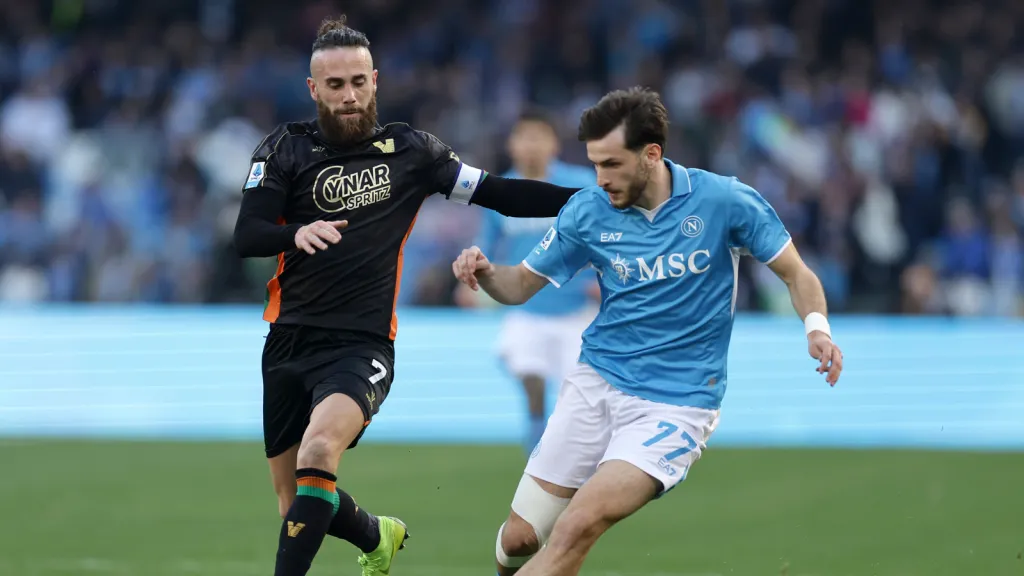 Kvaratskhelia em jogo do Napoli contra o Venezia (Photo by Francesco Pecoraro/Getty Images)
