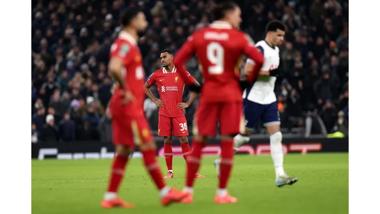 Titular não vive bom momento com o Liverpool e é criticado (Photo by Julian Finney/Getty Images)