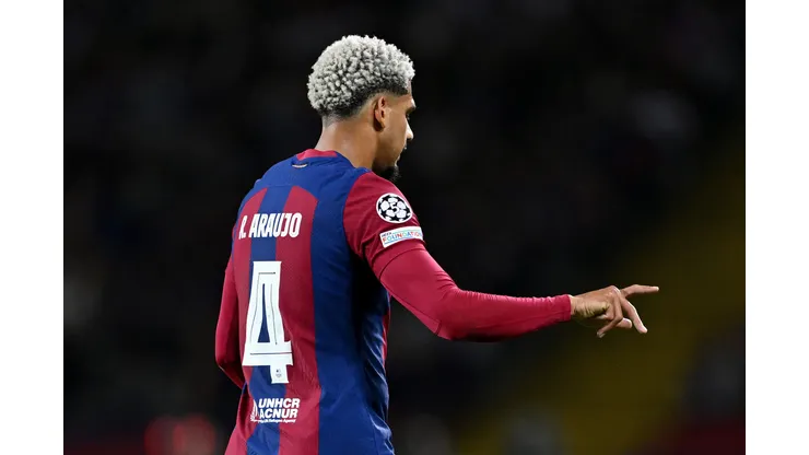 Ronald Araujo é peça fundamental do Barcelona -Ramos/Getty Images)