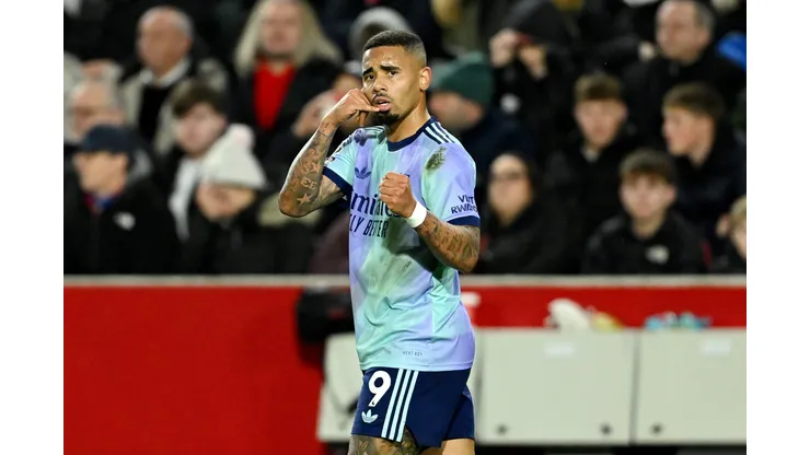 Gabriel Jesus em campo pelo Arsenal (Photo by Mike Hewitt/Getty Images)