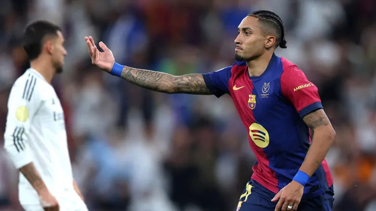 Raphinha marca contra o Real Madrid
