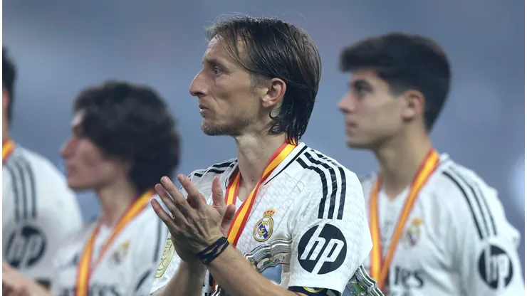 Real Madrid é superado pelo Barcelona e Modric envia recado ao elenco.