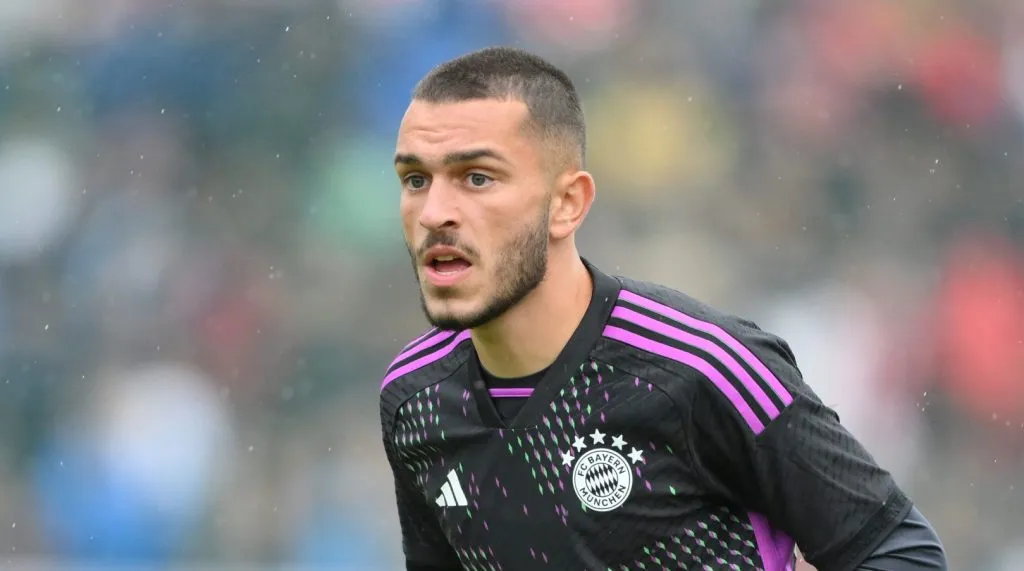 Arijon Ibrahimovic em amistoso de pré-temporada (Sebastian Widmann/Getty Images)