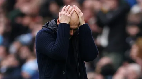 Pep Guardiola perde e paciência com jogador do Manchester City (Photo by Molly Darlington/Getty Images)