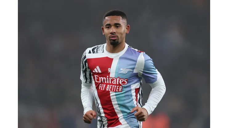 Gabriel Jesus em campo pelo Arsenal (Photo by Julian Finney/Getty Images)