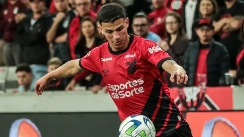 O River Plate se prepara para a janela de transferências de junho com foco no Mundial de Clubes, visando reforçar seu elenco com nomes de peso, como Ángel Correa, Lucas Beltrán, Guido Rodríguez e Lucas Esquivel.