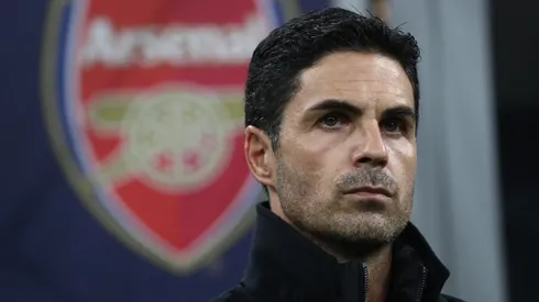 Mikel Arteta, treinador do Arsenal, entra em contato com craque (Photo by Marco Luzzani/Getty Images)
