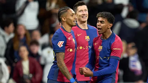 Sob o comando de Hansi Flick, Lewandowski, Raphinha e Yamal brilham em uma temporada de alto desempenho ofensivo no Barcelona. (Foto: Angel Martinez/Getty Images)