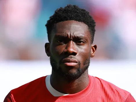 Diretor do clube fala sobre situação de Alphonso Davies