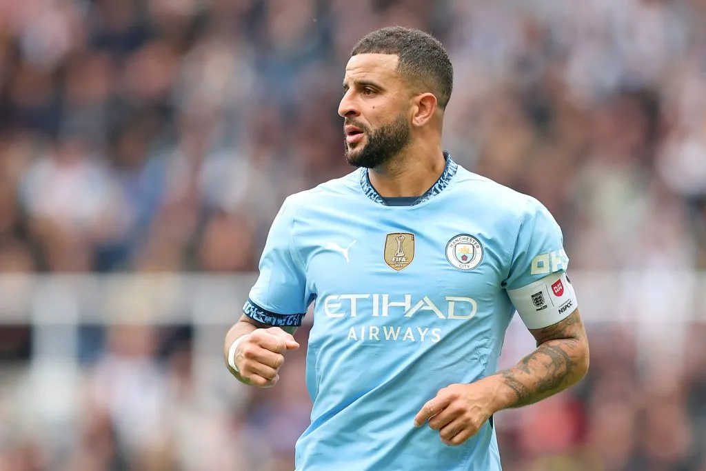 Kyle Walker em ação pelo Manchester City. (Photo by Matt McNulty/Getty Images)