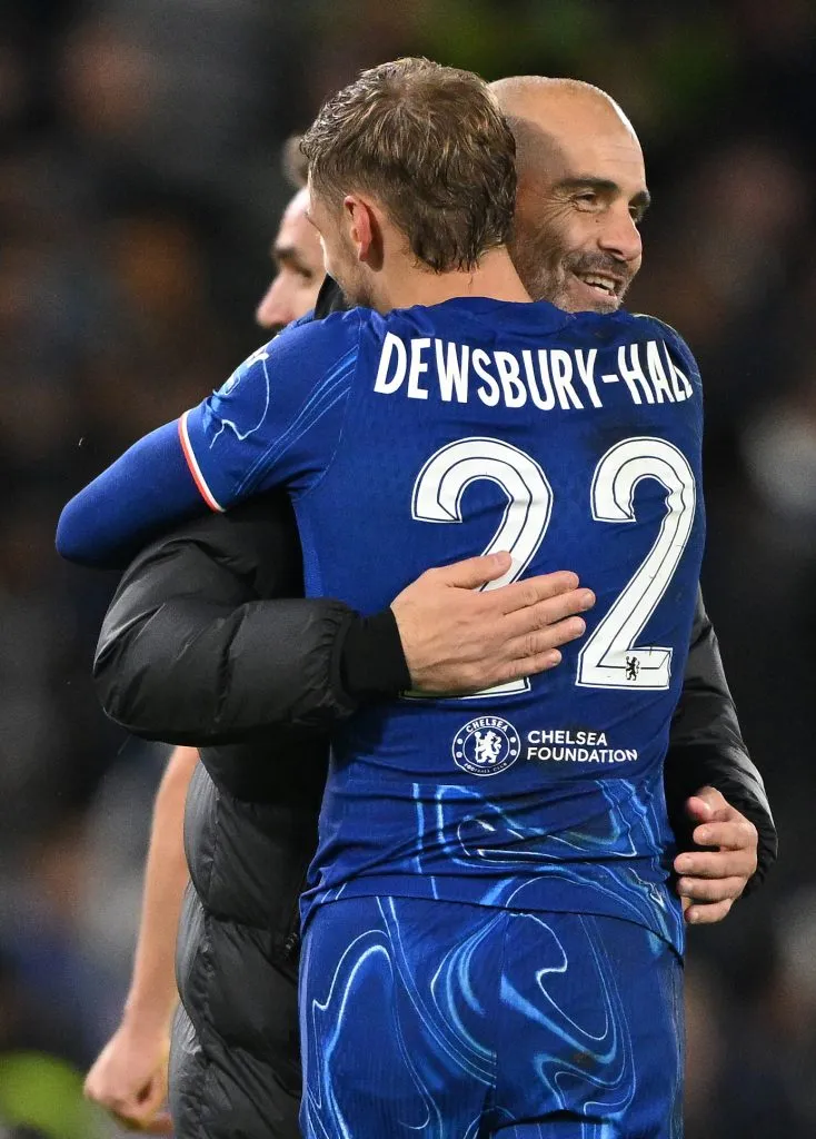 Enzo Maresca e Kiernan Dewsbury-Hall&nbsp;pelo Chelsea. Ele e Chilwell podem sair (Photo by Mike Hewitt/Getty Images)
