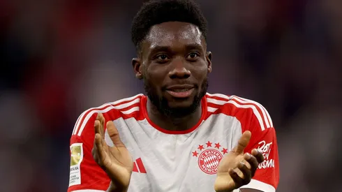 Alphonso Davies é cobiçado por Liverpool, Real Madrid e outros clubes. (Photo by Alexander Hassenstein/Getty Images)