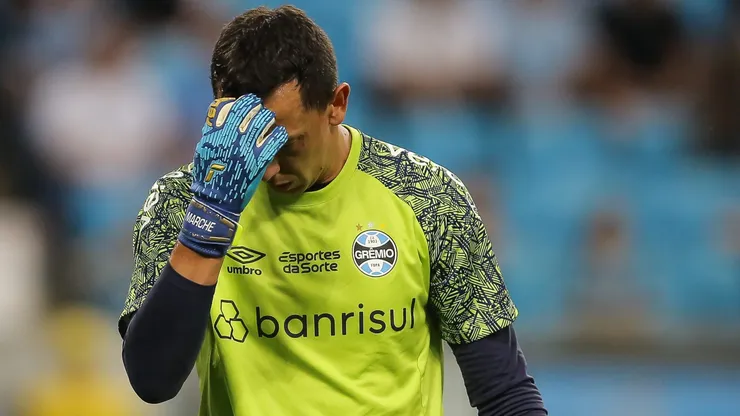 Marchesín com a camisa do Grêmio em jogo contra o Huachipato pela Libertadores. Jogador pode estar de saída do tricolor. Foto: Pedro H. Tesch/Getty Images