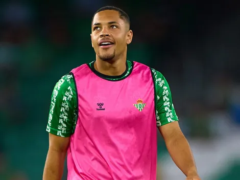 Vitor Roque, Antony e Arthur podem jogar juntos no Real Betis