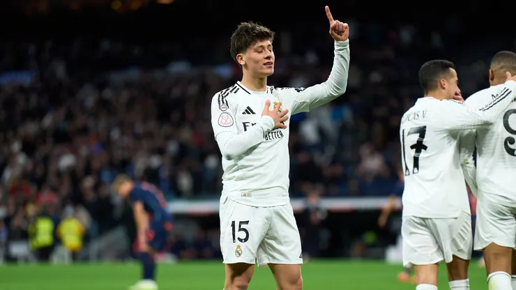 Arda Güler após marcar gol durante jogo do Real Madrid