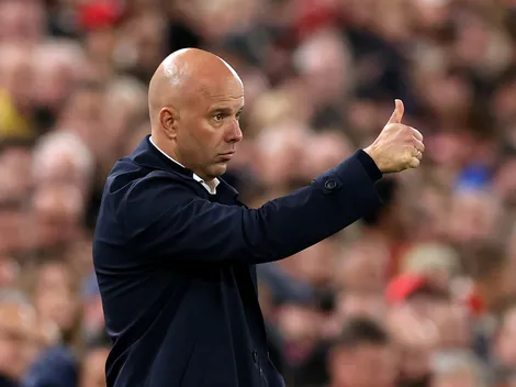 Técnico do Aston Villa exalta mudança com Arne Slot no comando do adversário