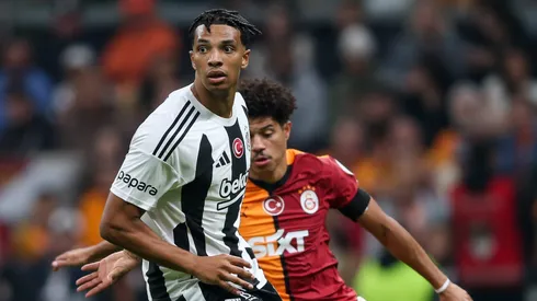 O Paris Saint-Germain está negociando a transferência de Cher Ndour, jovem meio-campista emprestado ao Besiktas, para clubes italianos como Bologna, Torino e Parma. (Foto de Ahmad Mora/Getty Images)