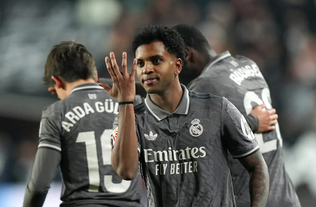 Rodrygo no duelo diante do Rayo Vallecano (Photo by Angel Martinez/Getty Images)