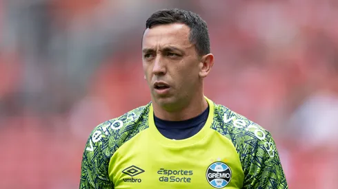 Marchesín goleiro do Grêmio durante partida contra o Internacional