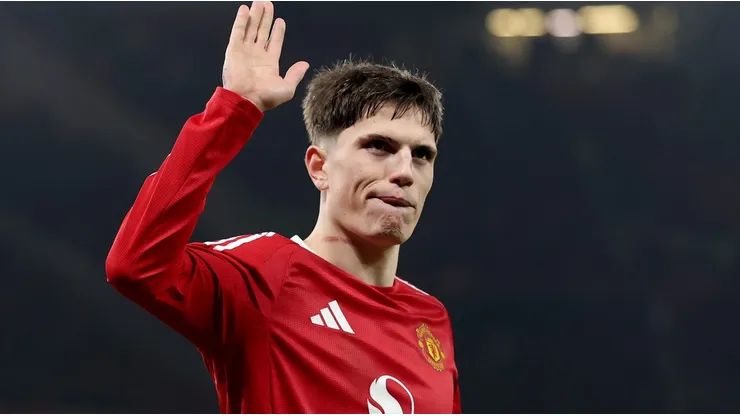 Alejandro Garnacho, pelo Manchester United. Ele pode sair para defender o Napoli (Photo by Carl Recine/Getty Images)
