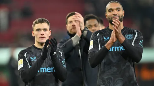 Tah, Wirtz e Xabi Alonso em jogo do Leverkusen contra o Augsburg. Os três podem seguir juntos para o Real Madrid. Foto: Sebastian Widmann